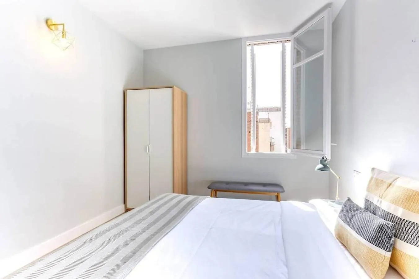 Bright 2Bdr In Trendy Gracia Apartment Barcelona 0*,  Spain